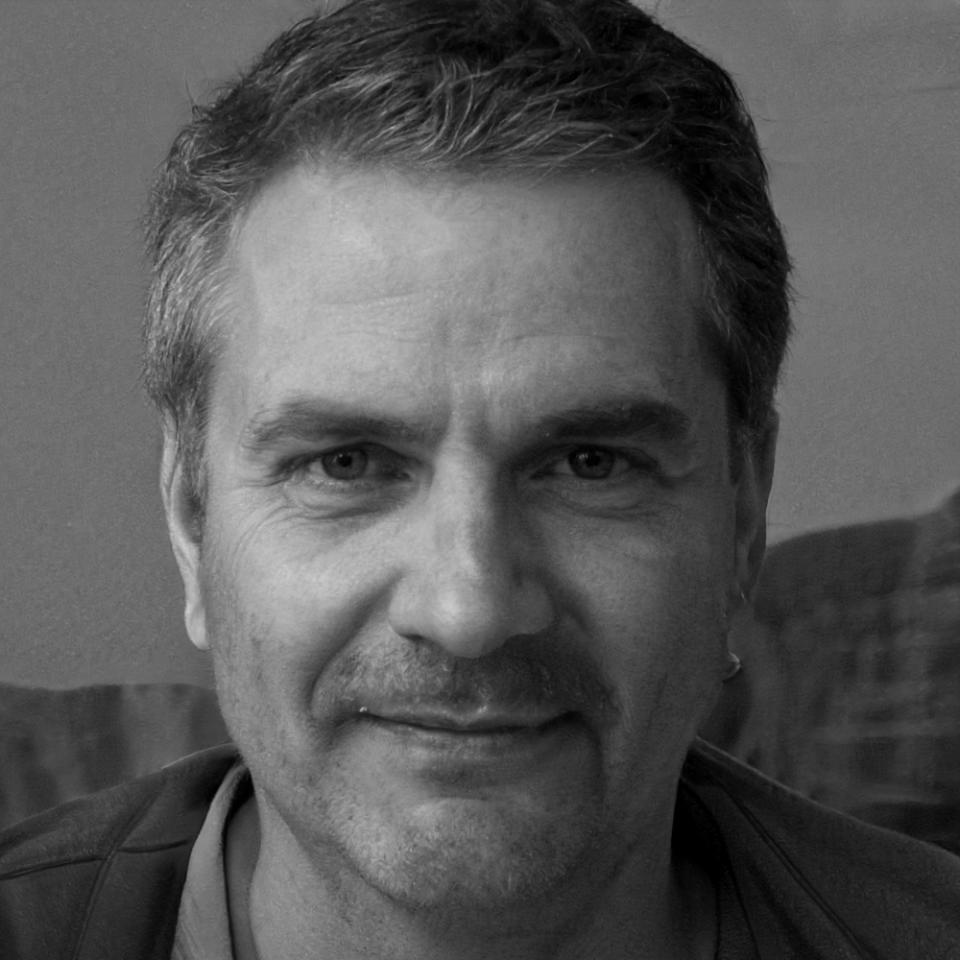 Portrait de Théodore Blanchard, expert en innovation financière et technologies de retraite